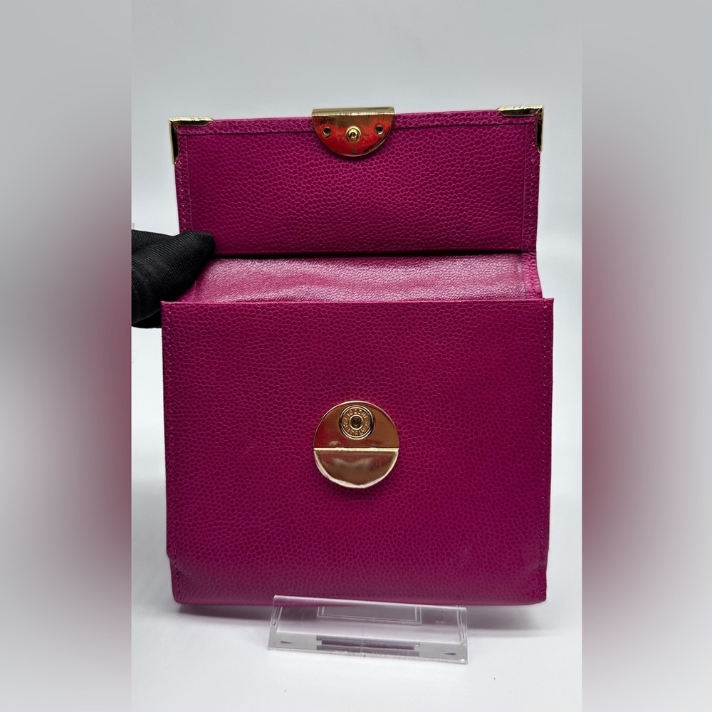 Vintage Givenchy Pink Leather Wallet with Gold Hardware - Picture 8 of 10